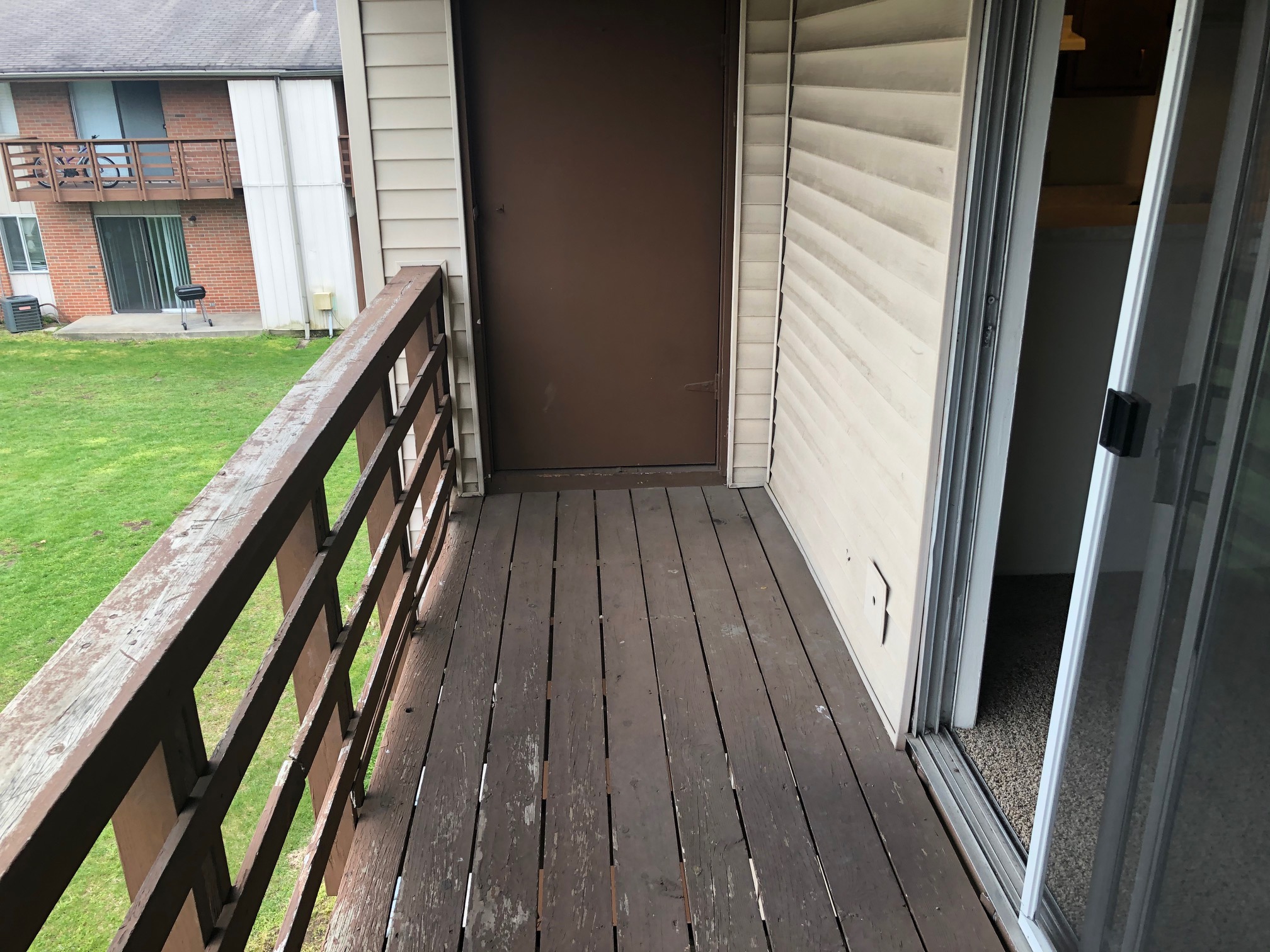 Elkhart Green Apartments balcony in Elkhart, IN